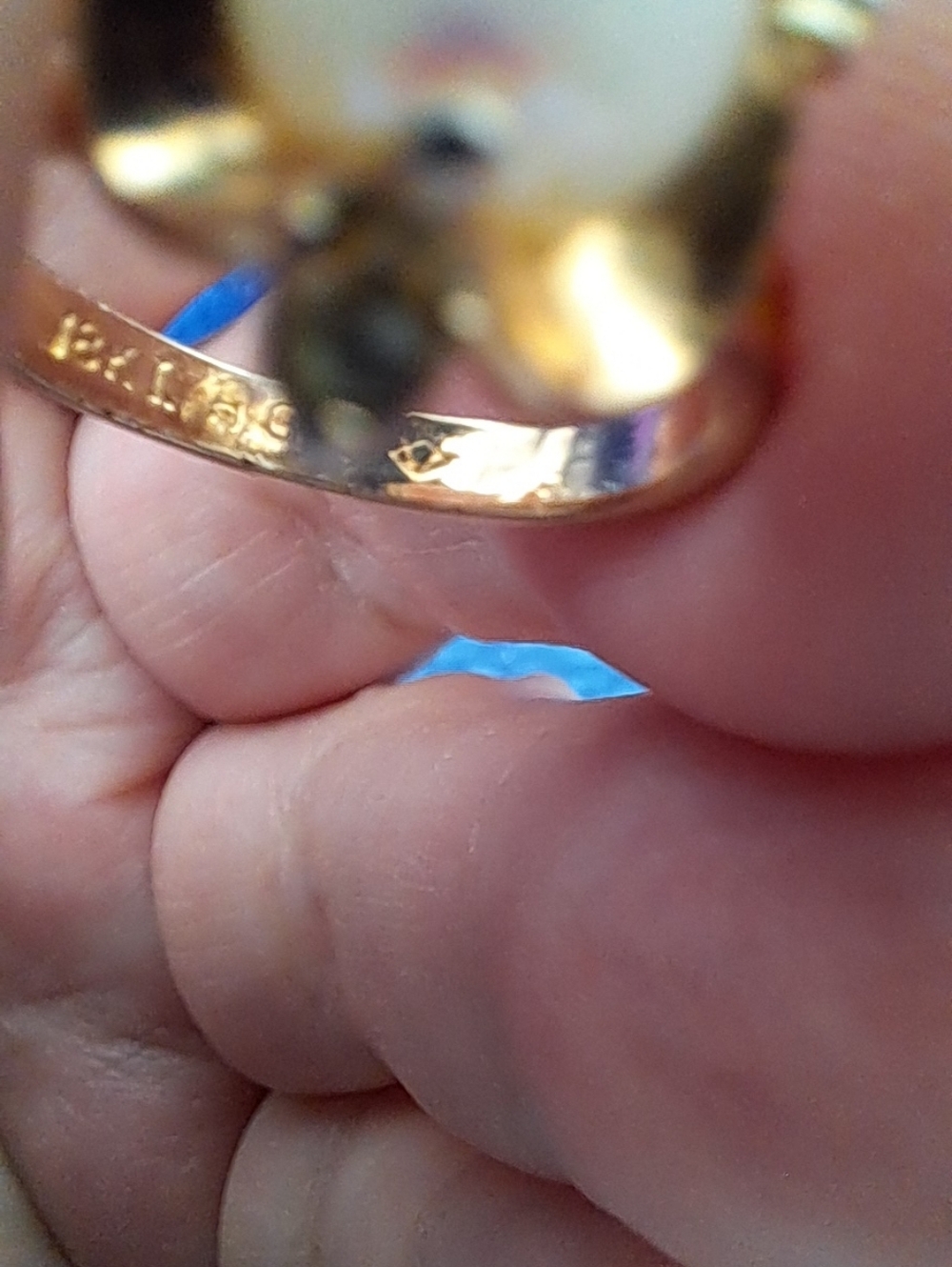 Majestic 18K HGE White Stone Bypass Ring - Picture 3 of 5
